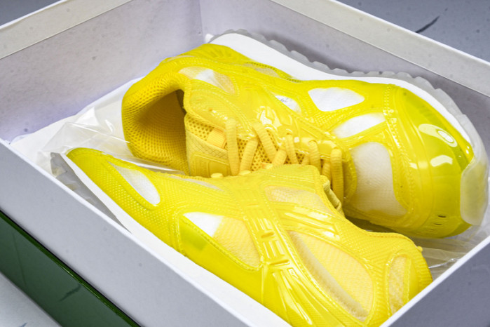 b0tte*a Ven*ta sneaker