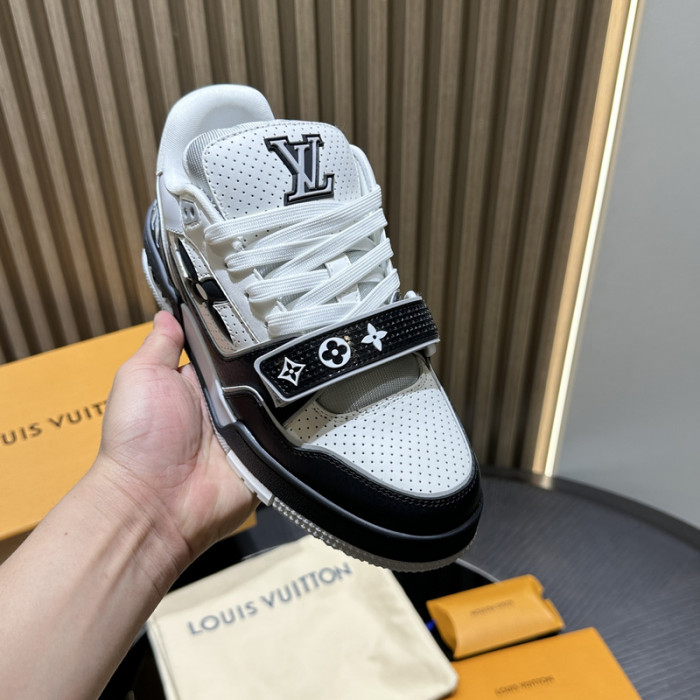 L&V SNEAKERS