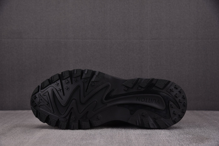 L&V SNEAKERS