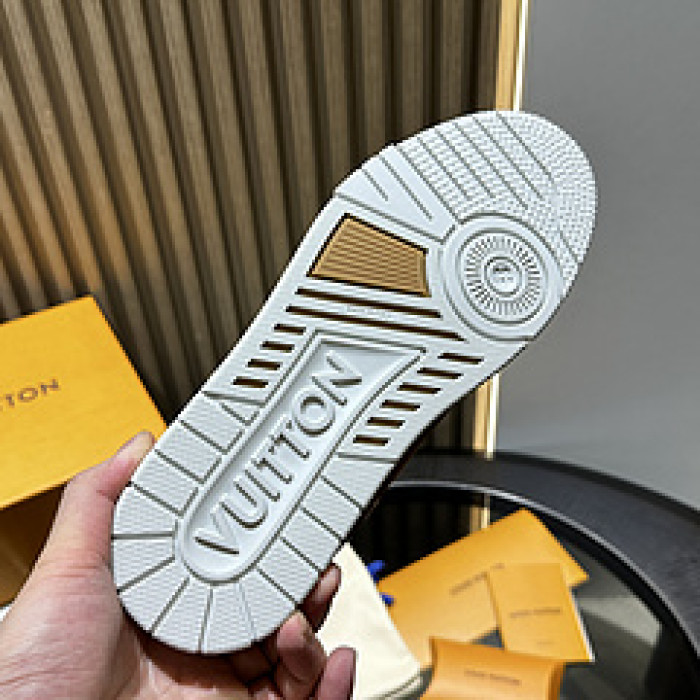 L&V SNEAKERS
