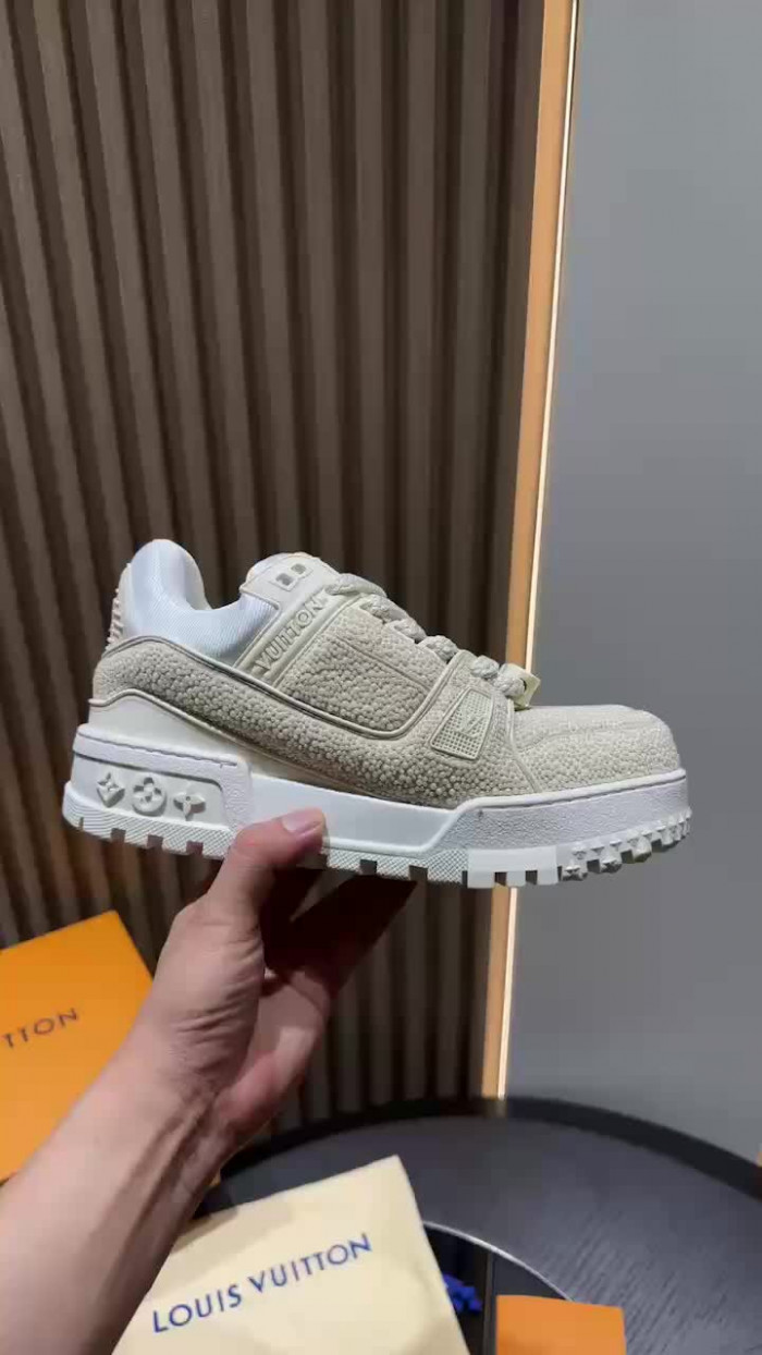 L&V SNEAKERS