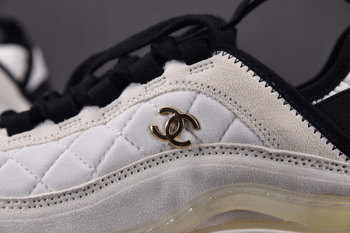 CHANEEL sneaker