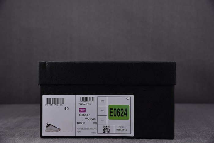 CHANEEL sneaker
