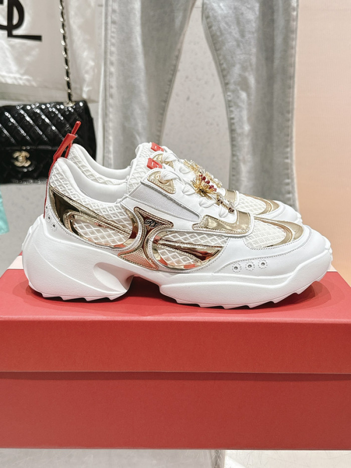 RV sneaker