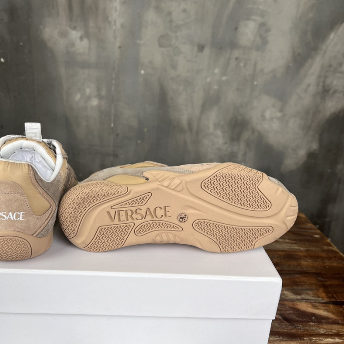 VER DESIGNER SNEAKERS