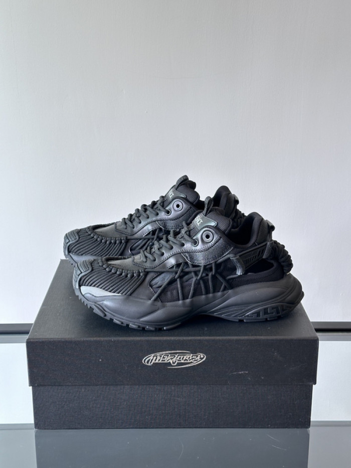 VER DESIGNER SNEAKERS