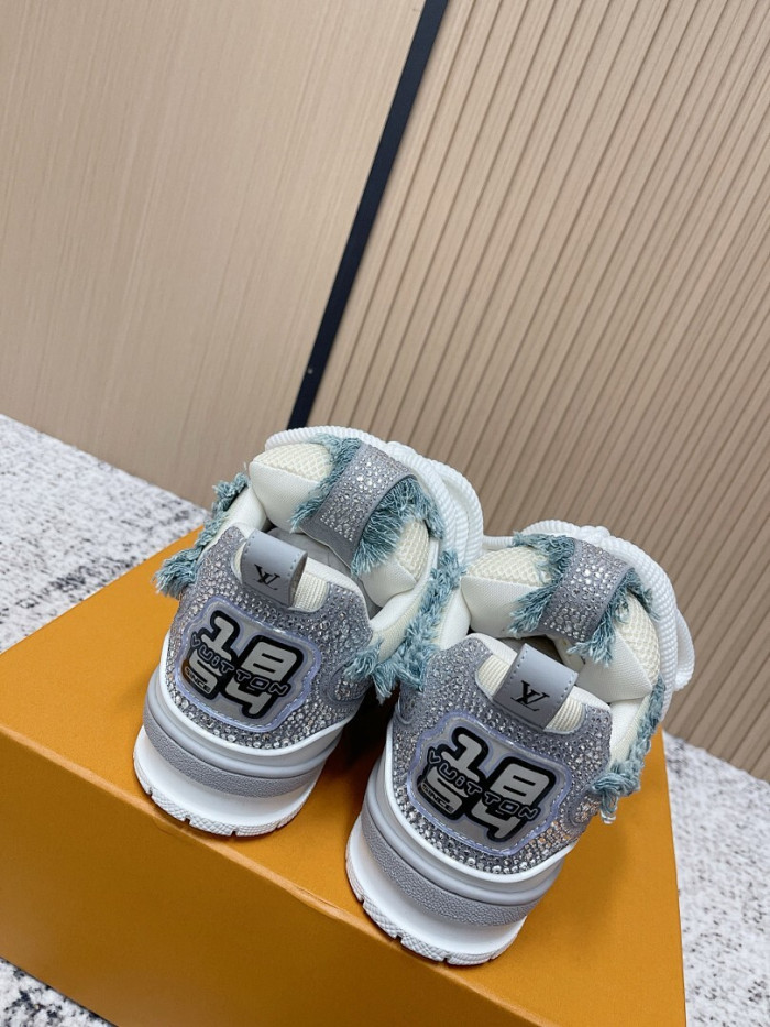 L&VT SNEAKERS