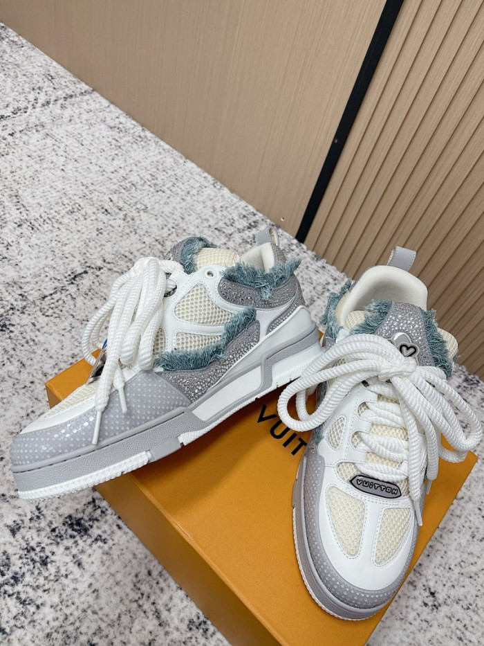 L&VT SNEAKERS