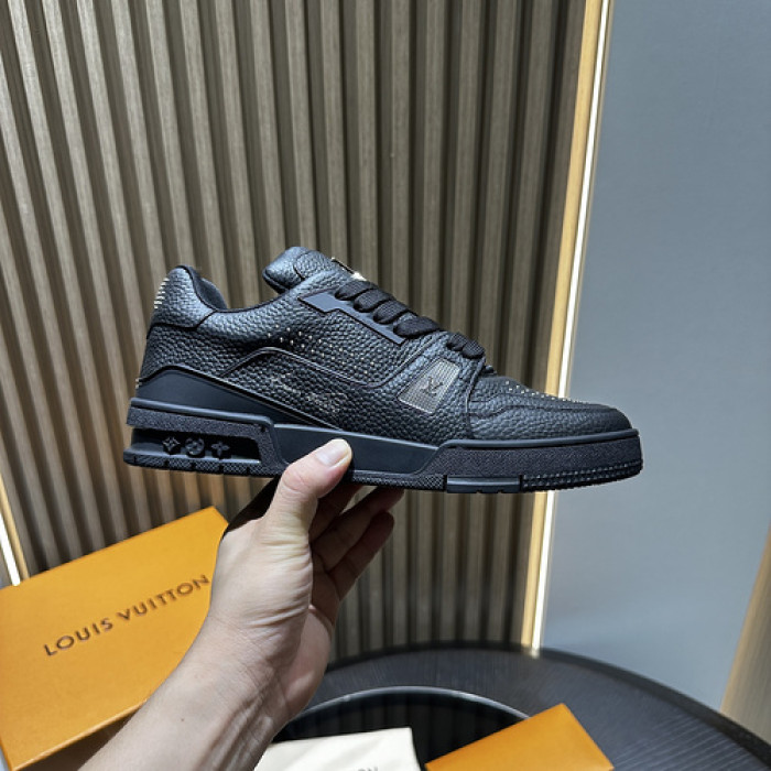 L&V SNEAKERS