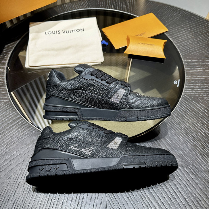L&V SNEAKERS