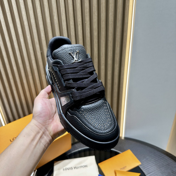 L&V SNEAKERS