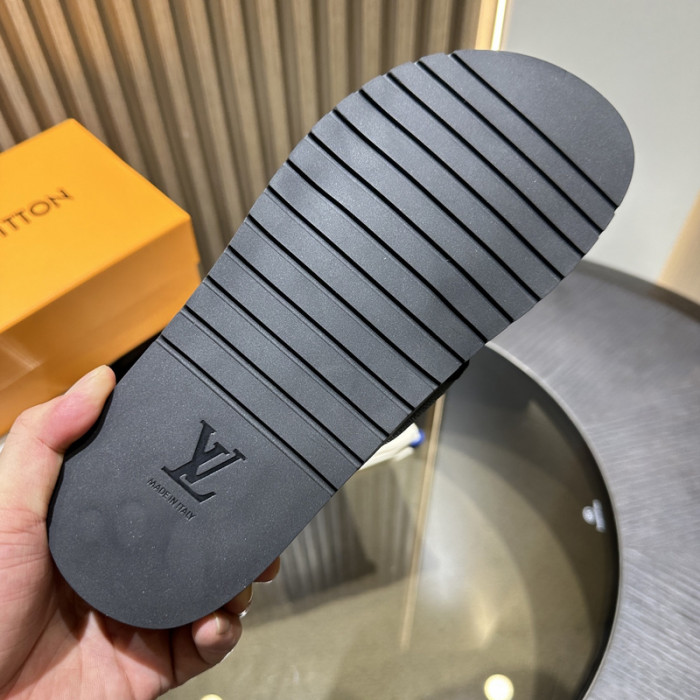 L&V SLIPPERS