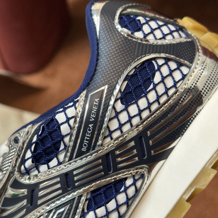 b0tte*a Ven*ta sneaker