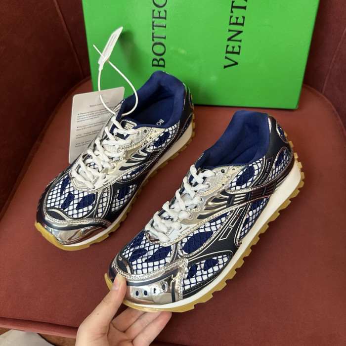 b0tte*a Ven*ta sneaker