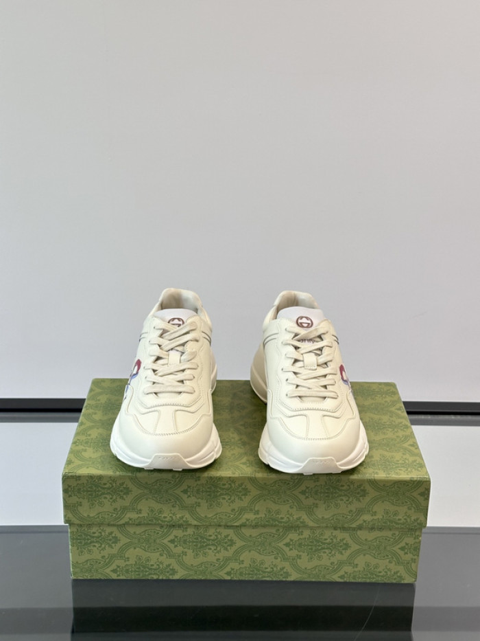 G*u*i sneaker