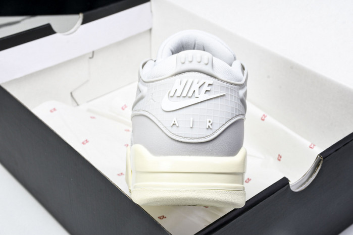 Air Jordan 4 RM FQ7940 001