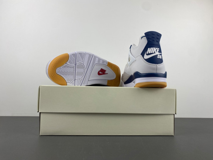 Nike SB x Air Jordan 4 “Navy” DR5415-100
