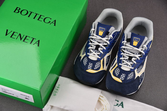 b0tte*a Ven*ta sneaker