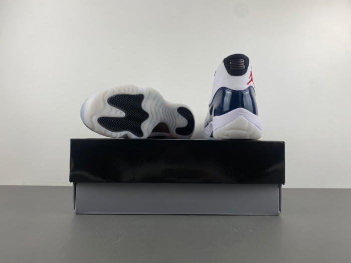 Air Jordan 11 LH0296-400