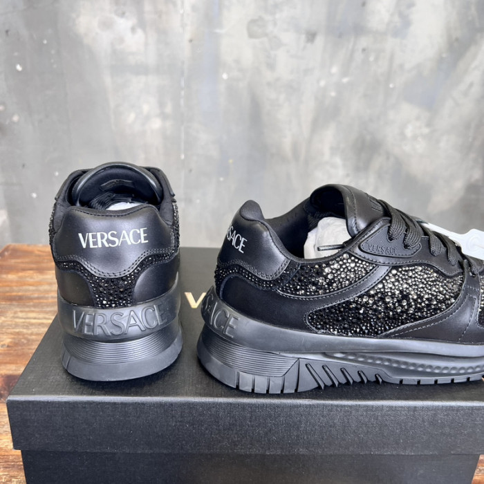 VER DESIGNER SNEAKERS