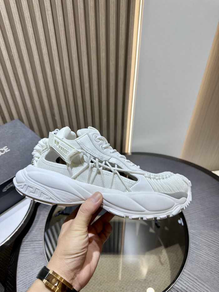 VER DESIGNER SNEAKERS