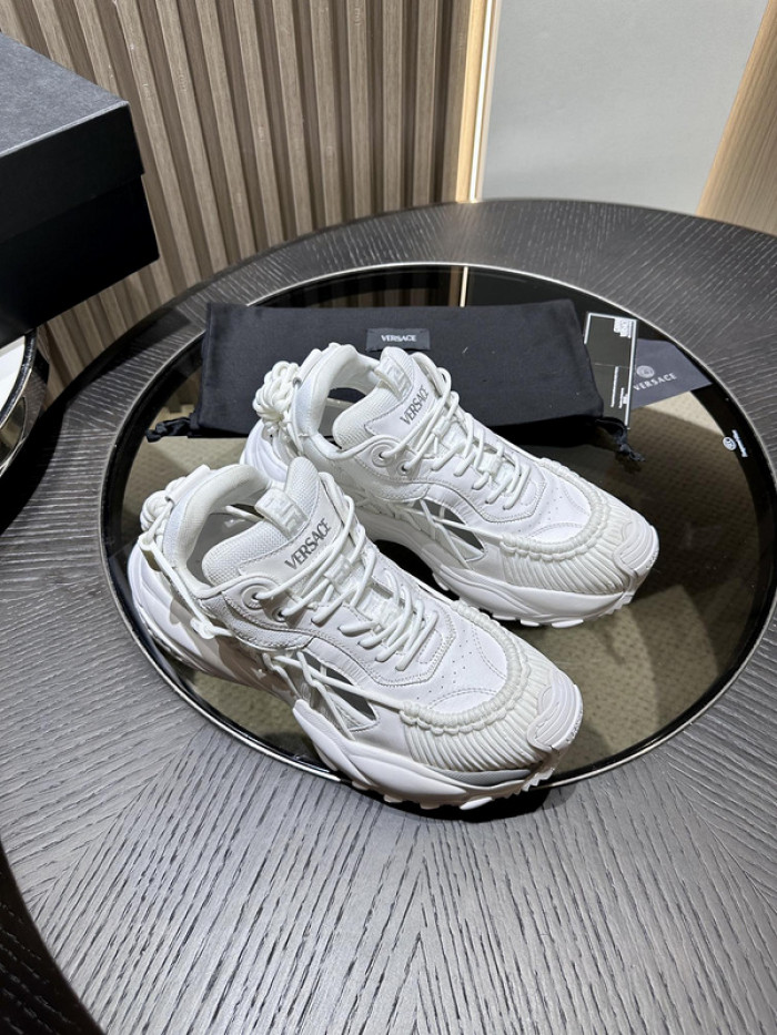 VER DESIGNER SNEAKERS