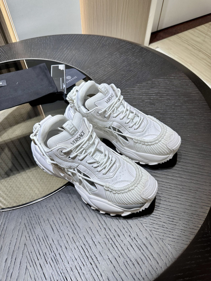 VER DESIGNER SNEAKERS