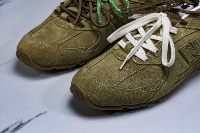 New Balance Mi­u