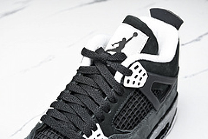 Air Jordan 4  Fear FQ8138-002