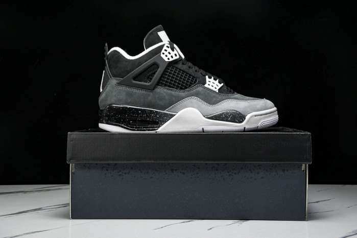 Air Jordan 4  Fear FQ8138-002