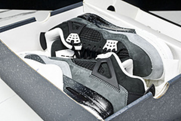 Air Jordan 4  Fear FQ8138-002