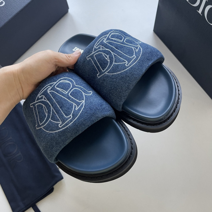 DO DESIGNER SLIPPERS