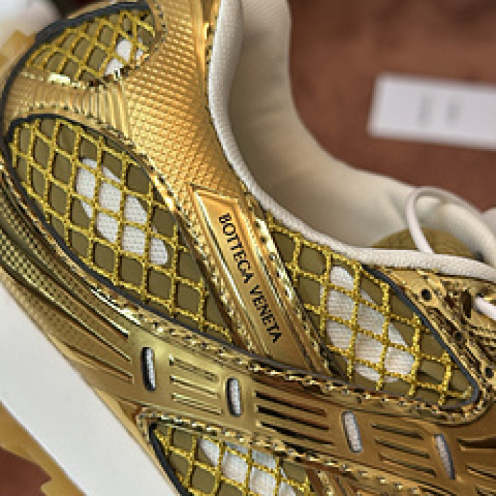 b0tte*a Ven*ta sneaker