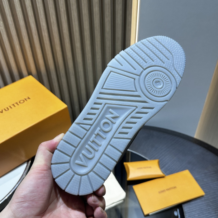 L&V SNEAKERS