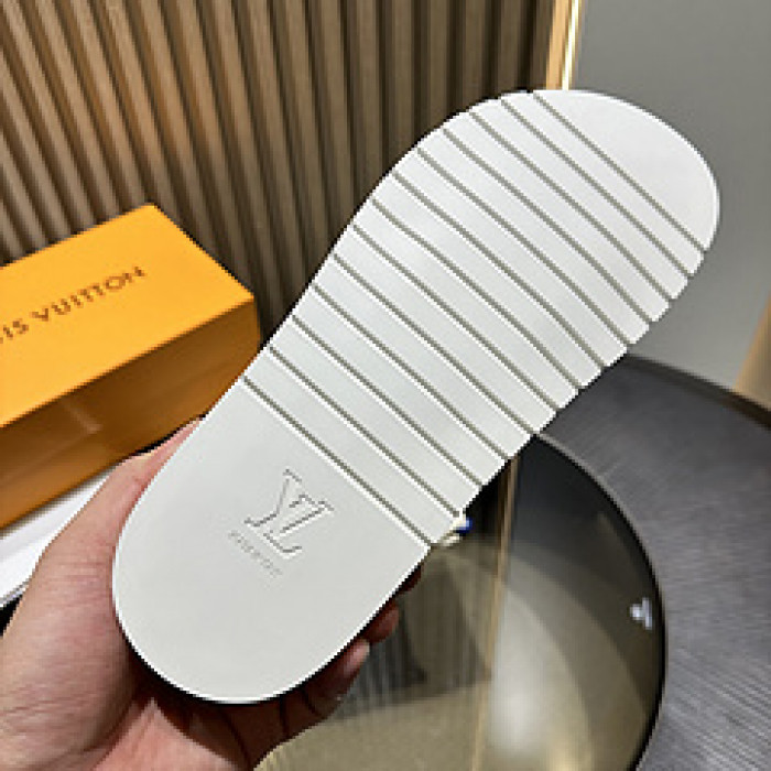 L&V SLIPPERS