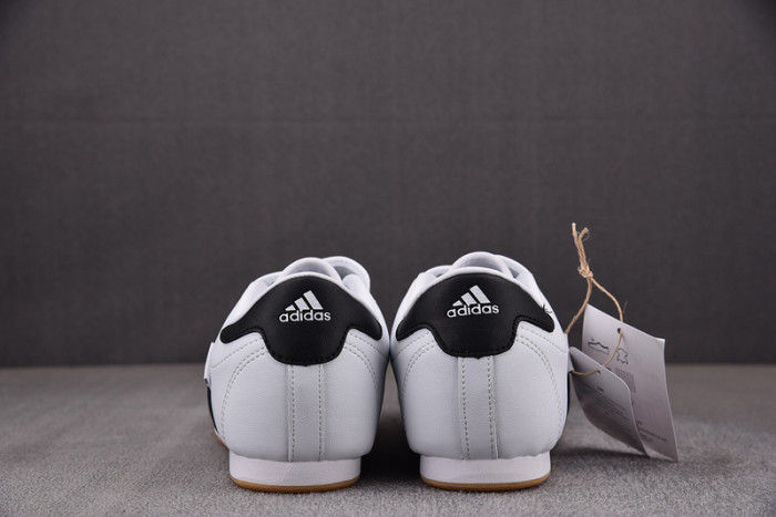 AD Taekwondo White Black  JQ4774