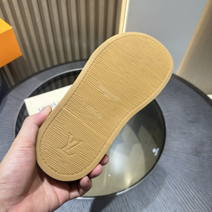 L&V SLIPPERS