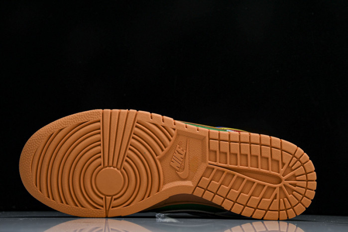 NK Dunk Low SE  DH0952-100