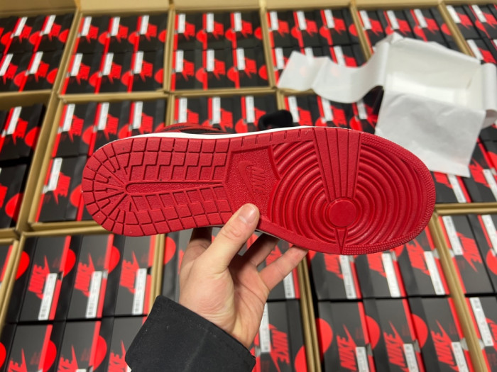 Air Jordan 1 High ’85 “Bred” Color: Black/Varsity Red-White HV6674-067