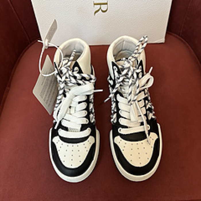 D designer sneaker