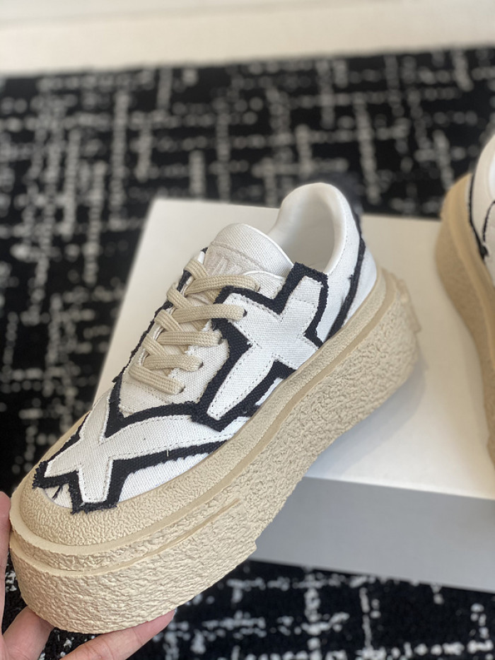 ma*s*n Ma*i*laa shoes