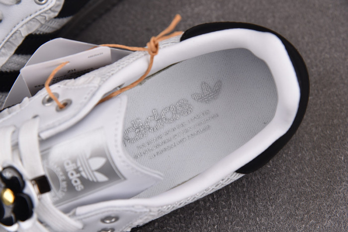 AD Samba OG Lace Flower  IH3371